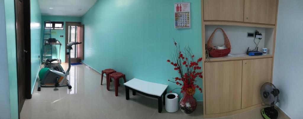 Homestay Stardow~星窗名宿~ Johor Bahru Esterno foto
