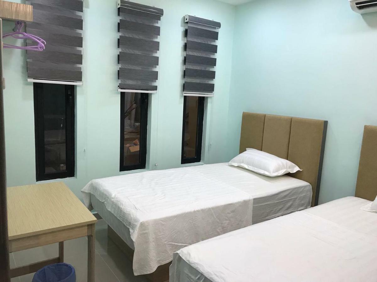 Homestay Stardow~星窗名宿~ Johor Bahru Esterno foto